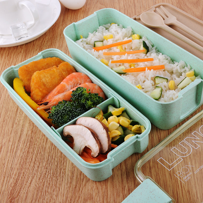 Lunchbox met 3 aparte bakjes en bestek - Groen €17.95